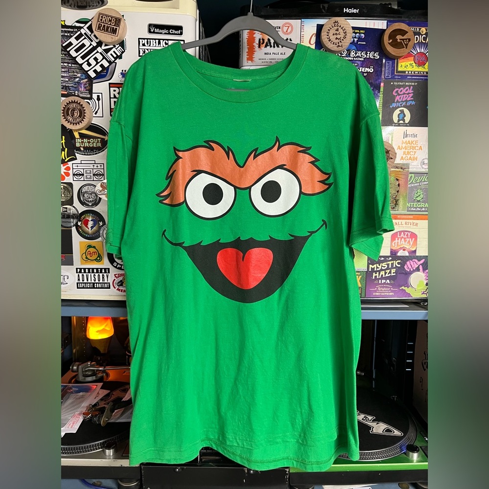 2002 Sesame Street Grouch Tee